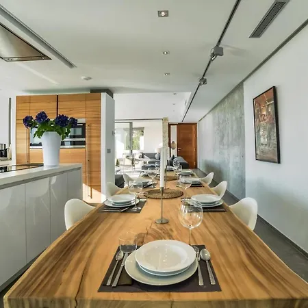 Graham - Breeze Villa *