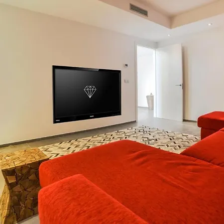 Graham - Breeze Villa *